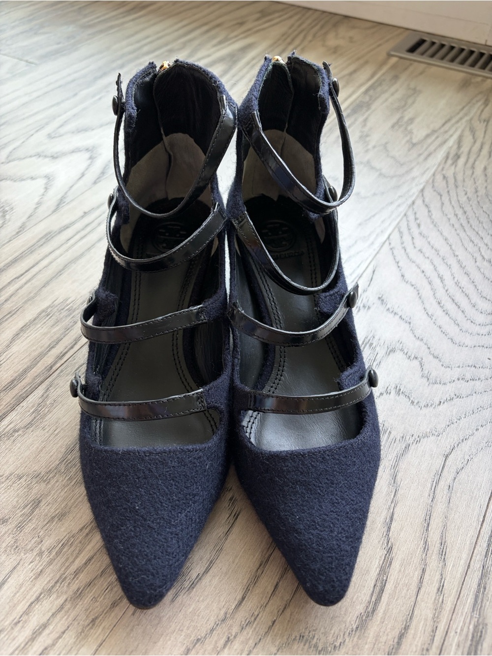 Tory Burch Womens Pointed Toe Multi-Strap Heels in Navy